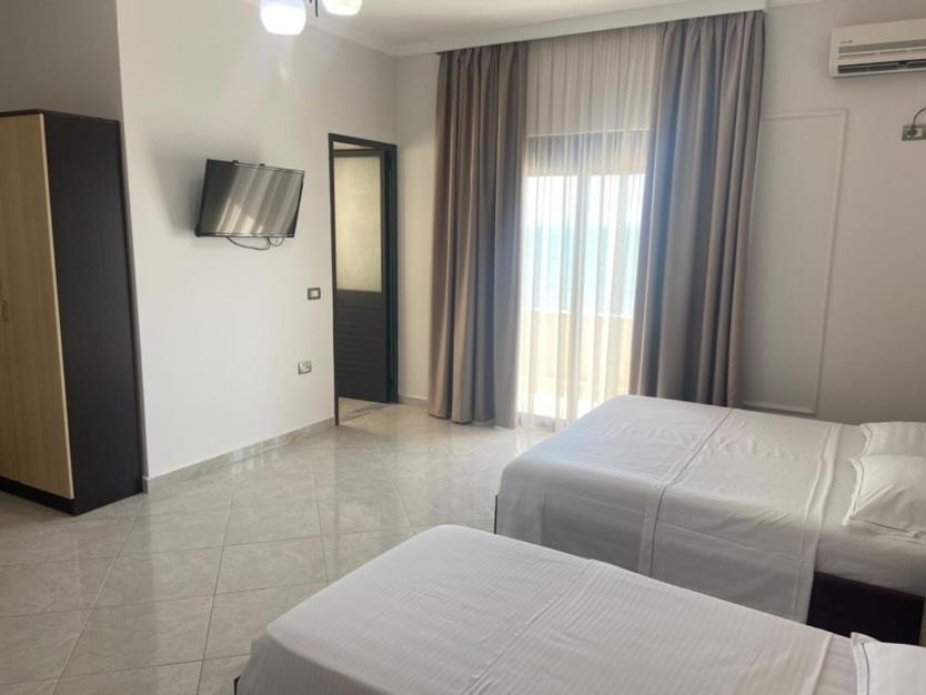 Hotel Tirona Durres Ngoại thất bức ảnh