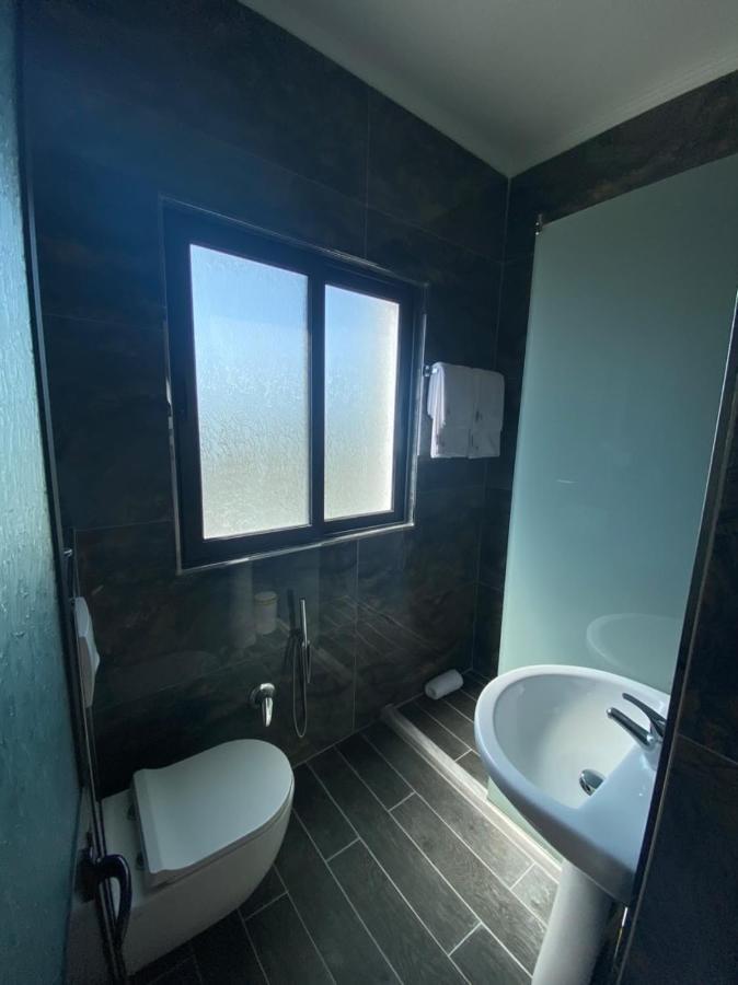 Hotel Tirona Durres Ngoại thất bức ảnh