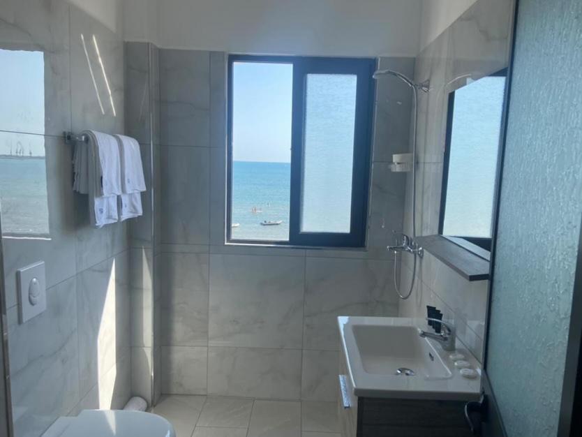 Hotel Tirona Durres Ngoại thất bức ảnh