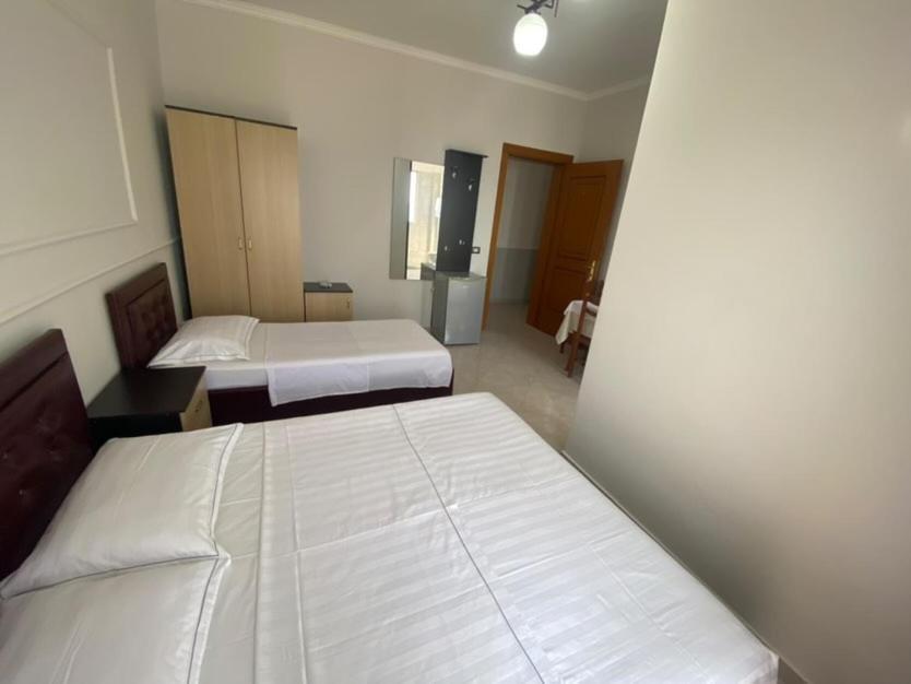 Hotel Tirona Durres Ngoại thất bức ảnh