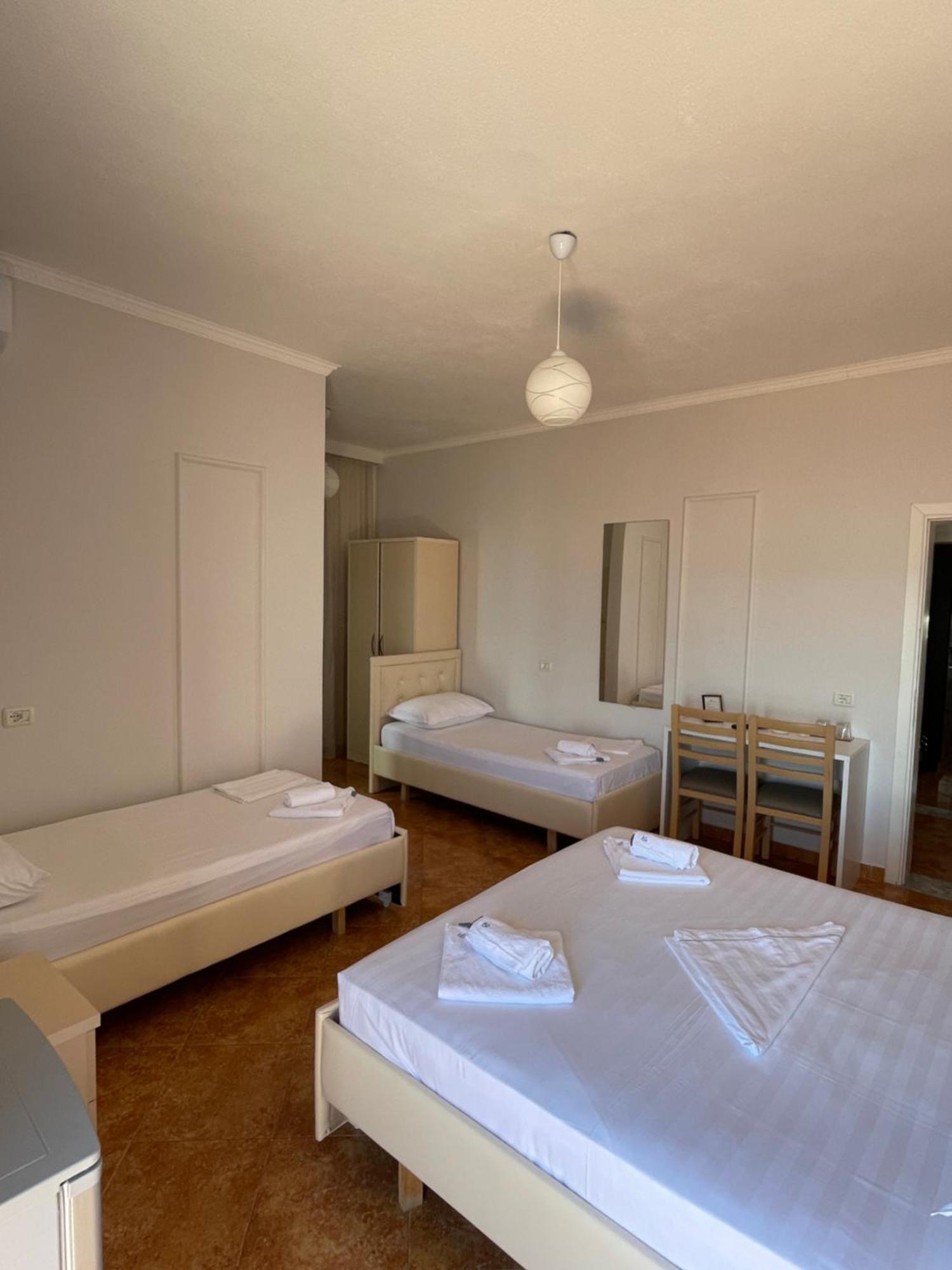 Hotel Tirona Durres Ngoại thất bức ảnh