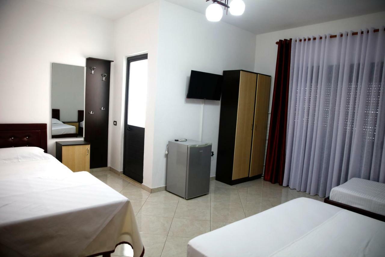 Hotel Tirona Durres Ngoại thất bức ảnh